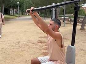 Me cojo a pelo al putito que levanté en el parque y le dejo la leche adentro asian gay men romantic sex videos