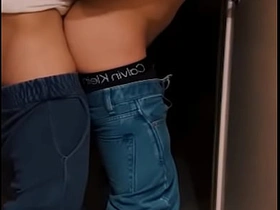 Me toma por sorpresa y me folla en el baño a escondidas asian cute gay sex videos