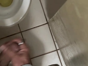 Punheta do banheiro público asian delighted uncle lovemaking videos twitter
