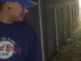 Parei o carro pra mijar, passou um novinho e pediu pra mama, depois me levou pra sua casa pra fuder enquanto a mulher dormy@ asian gay sex tube videos