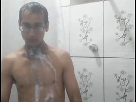 VAZOU NA NET ME EXIBINDO PARA PUTINHA DO MEU BAIRRO HOJE VOU COMER ESSA GOSTOSA asian gay sex videos boys