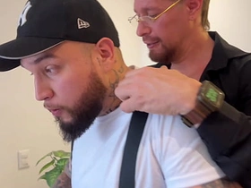 Macho colombiano de Traje me regaña por no obedecerle asian gone gay sex videos