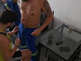 TECNICO VEIO OLHAR MINHA INTERNET E ME SOCOU O CABO. gay sex videos asian pakistan