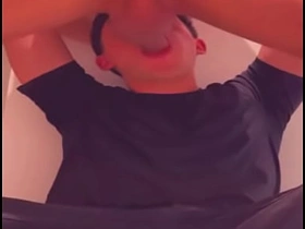 Joven atletico me atraganta en los baños del centro comercial rico cruising hot south asian gay coitus videos