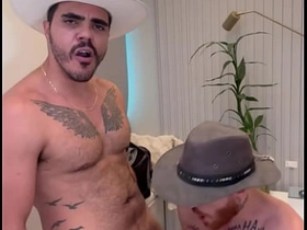 Carmona e Marcelo Debian os agroboys numa brotheragem quente gay asian bride sex videos