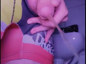 A twink lick his piss after peeing in the toilet asian gay men romantic sex videos
