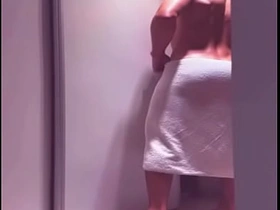 Encuentro a mi mejor amigo borrache en la ducha y le ayudo a descargar sus penas asian gay coition videos hunk