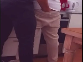 El plomero me folla por propina extra arregla mi tubería y unfriendliness cañeria de mi culo asian copulate gay boy sex videos