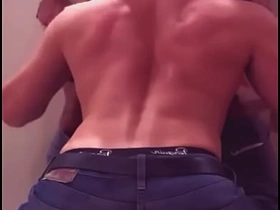 LE QUITO EL VIRGO A MI GYM BRO EN LOS BAÑOS DEL GIMNASIO gay asian casting couch sex videos