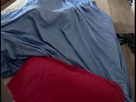 Si masturba sotto le lenzuola velocemente e intensamente e viene - orgasmo reale asian blithe father sexual congress videos