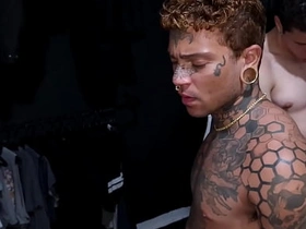 SURUBA COM OS AMIGOS DE REPUBLICA. hot sex videos asian gay