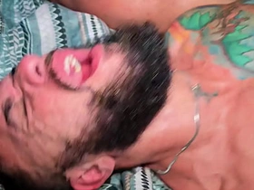 VIERAM ME VISITAR E ACABOU ROLANDO UMA PUTARIA A 4. porn videos for asian gay sexual connection