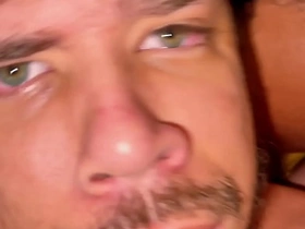 TWINK GRITANDO DE TESÃO SENDO FODIDO POR DOIS MACHOS. gay beeswax sex videos asian