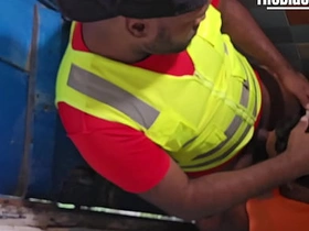 Funcionário registra sua pegação no banheiro com outro operario sex videos hd gay asian