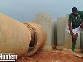 Todo suado após o jogo passei na construção pra dar uma gozada asian older man gay sex videos