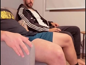 VIZINHO PAUZUDO ESPEROU A ESPOSA IR TRABALHAR E VEIO ME FUDER asian gay movie sex videos