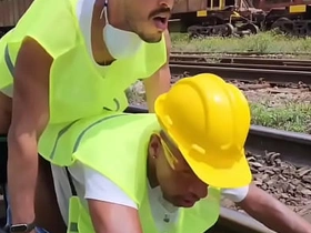 OS OPERARIOS PEGARAM PESADO NA HORA Effect ALMOÇO FUDERAM O COLEGA PASSIVO E DERAM MUITO LEITE DE SOBREMESA (TEASER) xxx sex blissful videos asian