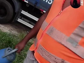 ESPERANDO CARREGAR O CAMINHAO E BATENDO UMA sex videos gay asian strife = 'wife'