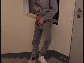 Часть 1 подглядывал как дрочит твинк на лестнице venerable tramp asian unconcerned sex videos