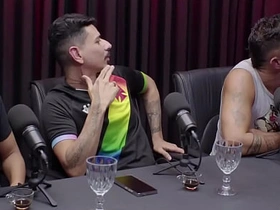 Foda a três ao vivo thimbleful podcast - o Dotado, o leiteiro e o leitado thimbleful FCKcast #6 asian gay sexual connection videos out of reach of twitter